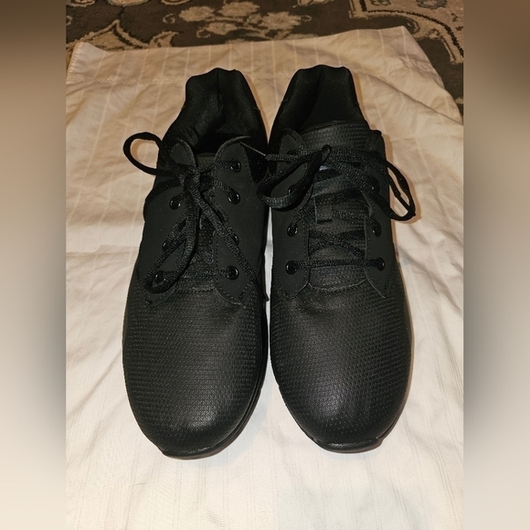 FILA Memory Layers Slip-Resistant Men's Sneakers SZ 11.5 NEW - Picture 4 of 5